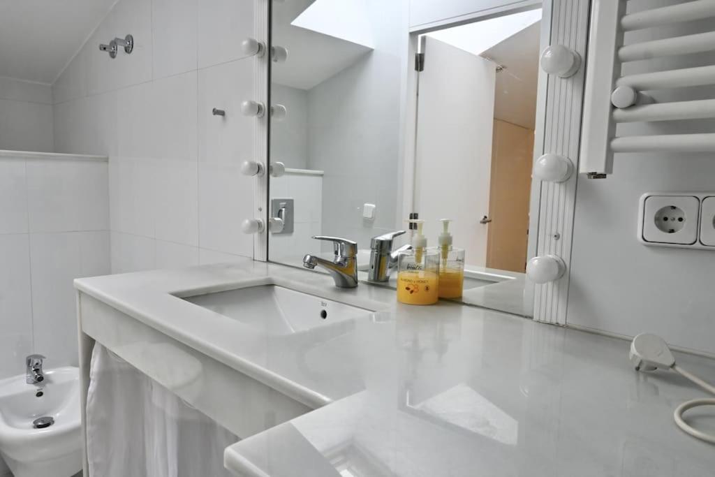 For You Rentals Apartamento Temporal Con Encanto A Pocos Metros Del Sol Myr13 Madrid Dış mekan fotoğraf